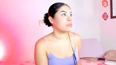 Snapshot of lil_swaay chatting on 10-14-25, 01:50 Lola online show from 10-14-25, 01:50