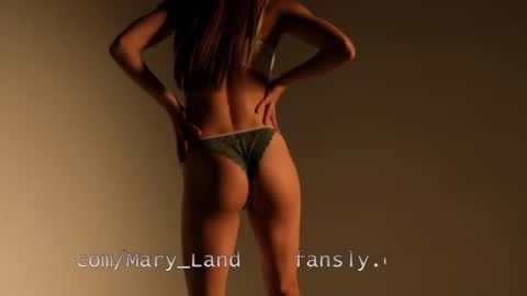 Snapshot of lil_uff chatting on 07-12-26, 04:31 aka princessmaya online show from 07-12-26, 04:31