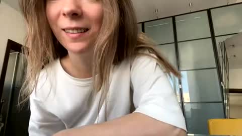 Snapshot of lil_uff chatting on 07-18-26, 04:00 aka princessmaya online show from 07-18-26, 04:00