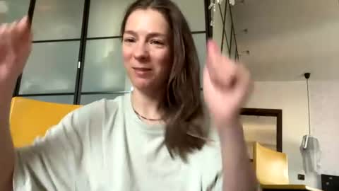 Snapshot of lil_uff chatting on 07-19-26, 05:27 aka princessmaya online show from 07-19-26, 05:27