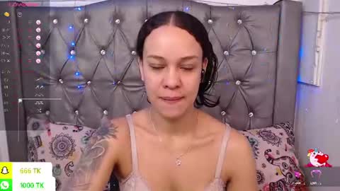Snapshot of lila_gummy_ chatting on 08-03-26, 02:11 online show from 08-03-26, 02:11