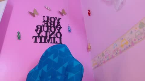 L I L A online show from 01-23-25, 06:35