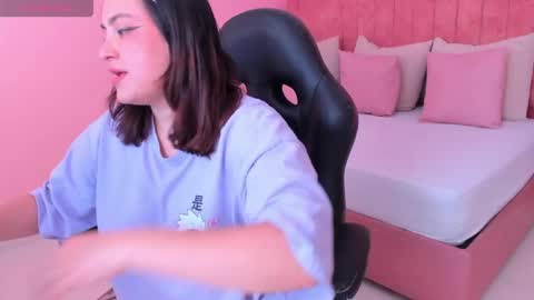 Lila  online show from 05-12-26, 12:02