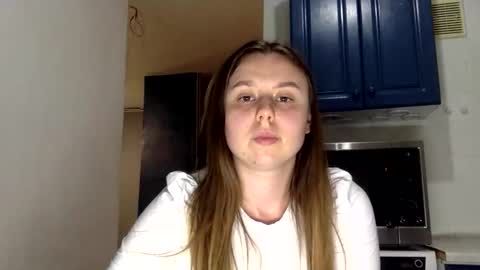 Snapshot of lilae37yis chatting on 09-11-25, 06:19 Lily online show from 09-11-25, 06:19