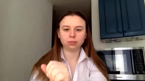 Snapshot of lilae37yis chatting on 09-23-25, 08:17 Lily online show from 09-23-25, 08:17