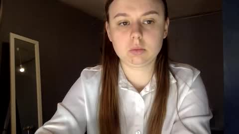 Snapshot of lilae37yis chatting on 09-26-25, 07:23 Lily online show from 09-26-25, 07:23