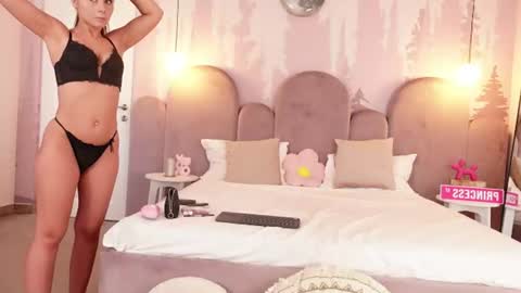 Dream Girl  online show from 07-27-26, 03:35