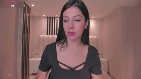 Snapshot of lilawest chatting on 10-22-25, 11:32 Lila West online show from 10-22-25, 11:32