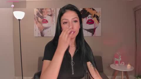 Snapshot of lilawest chatting on 11-12-25, 02:17 Lila West online show from 11-12-25, 02:17