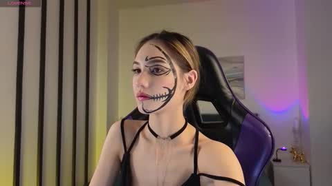 Hi im Yuki online show from 10-31-25, 11:22