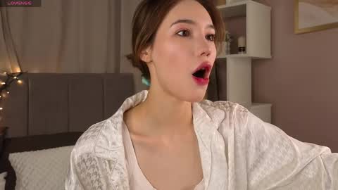Snapshot of lilcatalia chatting on 05-02-26, 09:36 Hi im Yuki online show from 05-02-26, 09:36
