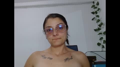 Valeri Villalobos  IG villa lobosvaleri online show from 05-28-26, 01:36