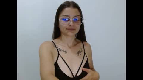 Snapshot of lilcoralinne_0 chatting on 05-31-26, 01:25 Valeri Villalobos IG villa lobosvaleri online show from 05-31-26, 01:25