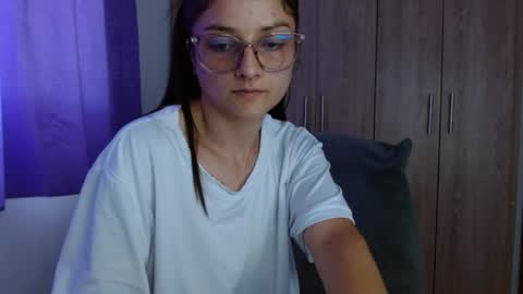 Snapshot of lilcoralinne_0 chatting on 07-24-26, 04:16 Valeri Villalobos IG villa lobosvaleri online show from 07-24-26, 04:16