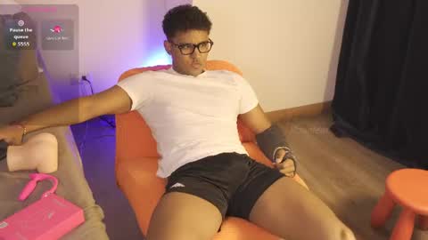 Snapshot of lildantear chatting on 07-11-26, 04:37 Dante online show from 07-11-26, 04:37