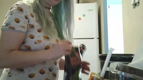 emily ryanson online show from 11-13-25, 07:46