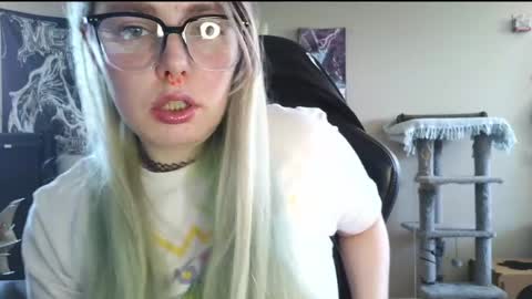 emily ryanson online show from 04-20-26, 06:53