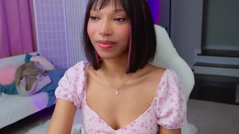 evie online show from 03-12-25, 12:53