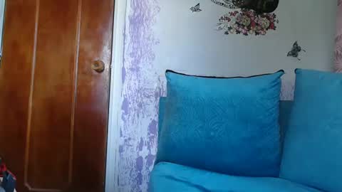 Snapshot of lilhy_mcfly chatting on 02-01-25, 06:19 lilieth online show from 02-01-25, 06:19