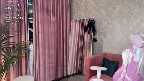 Lili online show from 03-16-26, 09:35