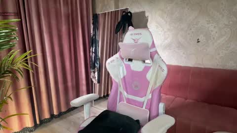 Lili online show from 04-09-26, 11:48