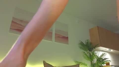 lili__roze_ online show from 09-19-25, 05:20