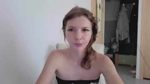 Snapshot of lili_milash chatting on 08-05-26, 03:42 you can found me online show from 08-05-26, 03:42