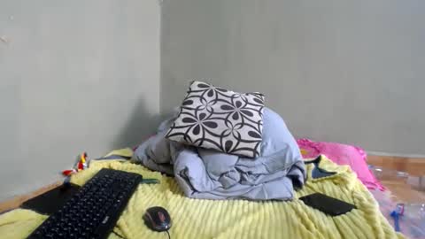 liliah online show from 10-30-25, 06:37