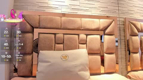 Snapshot of lilian_starfire chatting on 09-24-25, 07:50 LILIAN online show from 09-24-25, 07:50