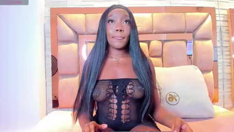 Snapshot of lilian_starfire chatting on 11-18-25, 07:29 LILIAN online show from 11-18-25, 07:29