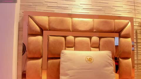 Snapshot of lilian_starfire chatting on 11-22-25, 07:46 LILIAN online show from 11-22-25, 07:46