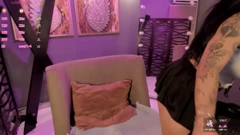 Snapshot of lilian_vergara chatting on 09-12-25, 08:31 holis soy lily chang no olvides el pulgar arriba es muy importante para mi 3 independent model online show from 09-12-25, 08:31