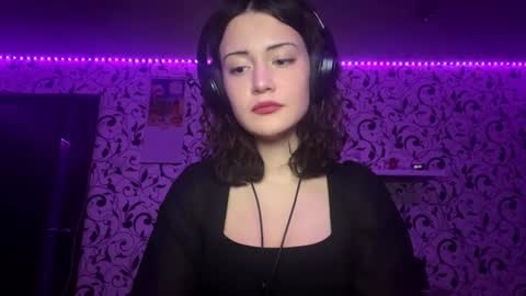 Lili online show from 11-09-25, 05:33