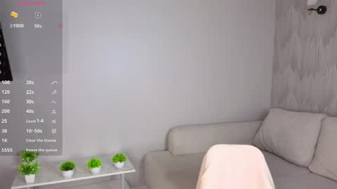 Hi I am Luna online show from 05-07-26, 03:06