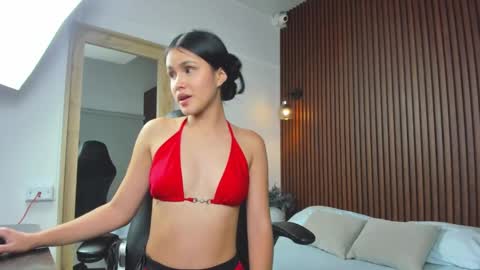 L I L I online show from 09-25-25, 12:14