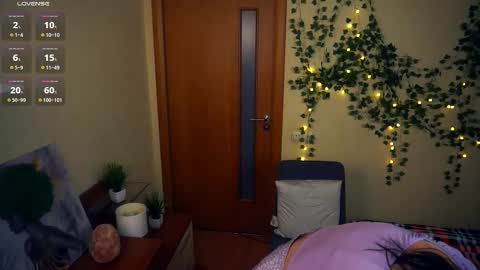 Lilian online show from 09-14-25, 06:23