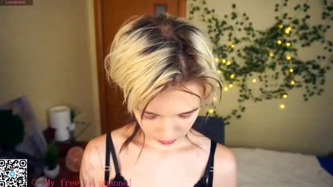 Lilian online show from 11-12-25, 06:25