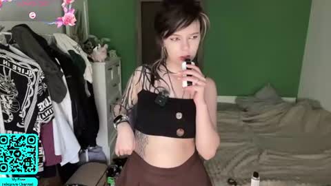 Lilian online show from 06-24-26, 07:07