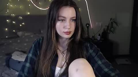 Lilu online show from 10-28-25, 08:55