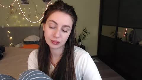 Lilu online show from 11-27-25, 12:24