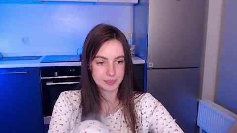 Snapshot of liliatlu chatting on 04-27-26, 08:29 Lilu online show from 04-27-26, 08:29