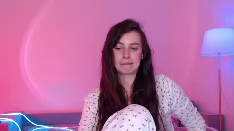 Snapshot of liliatlu chatting on 05-13-26, 11:44 Lilu online show from 05-13-26, 11:44