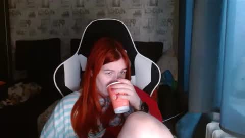 Snapshot of liliawoolf chatting on 02-05-25, 11:23 liliawoolf online show from 02-05-25, 11:23