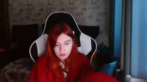 Snapshot of liliawoolf chatting on 02-14-25, 09:45 liliawoolf online show from 02-14-25, 09:45