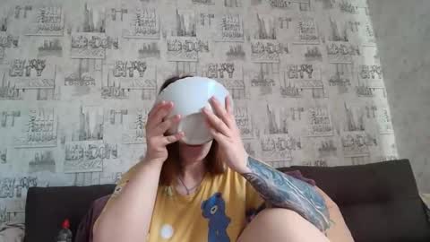 Snapshot of liliawoolf chatting on 09-18-25, 06:37 liliawoolf online show from 09-18-25, 06:37