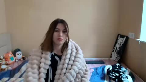 Snapshot of liliawoolf chatting on 10-02-25, 09:05 liliawoolf online show from 10-02-25, 09:05