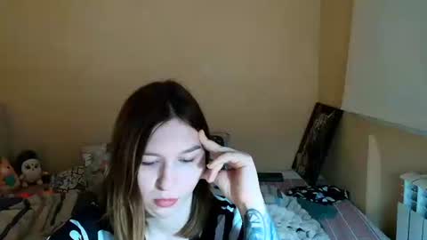 Snapshot of liliawoolf chatting on 10-08-25, 05:10 liliawoolf online show from 10-08-25, 05:10