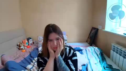 Snapshot of liliawoolf chatting on 10-18-25, 11:44 liliawoolf online show from 10-18-25, 11:44
