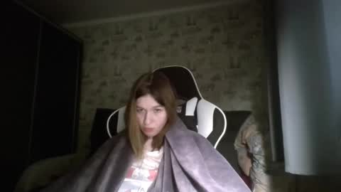 liliawoolf online show from 11-07-25, 02:06