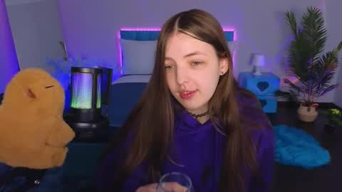 Lili Bakery online show from 10-14-25, 01:50